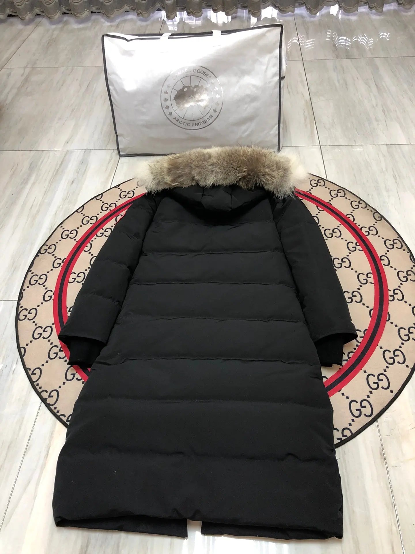 Canada Goose Mystique women black jacket Canada Goose