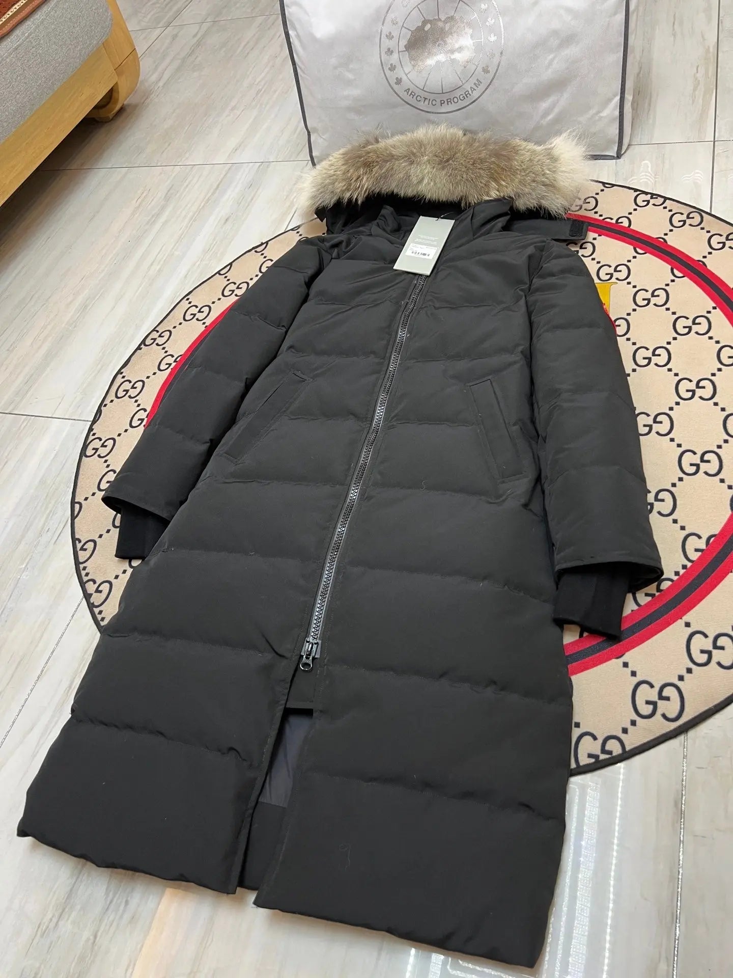 Canada Goose Mystique women black jacket Canada Goose