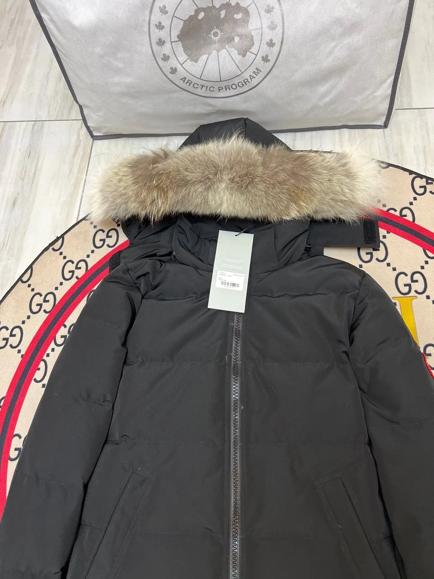 Canada Goose Mystique women black jacket Canada Goose